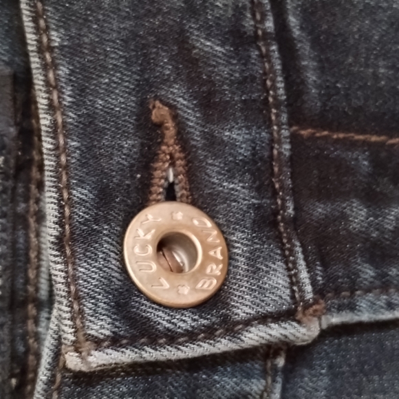 LUCKY BRAND BROOKE BOOT Jeans, EUC, Slim boot cut legs. - Picture 3 of 12